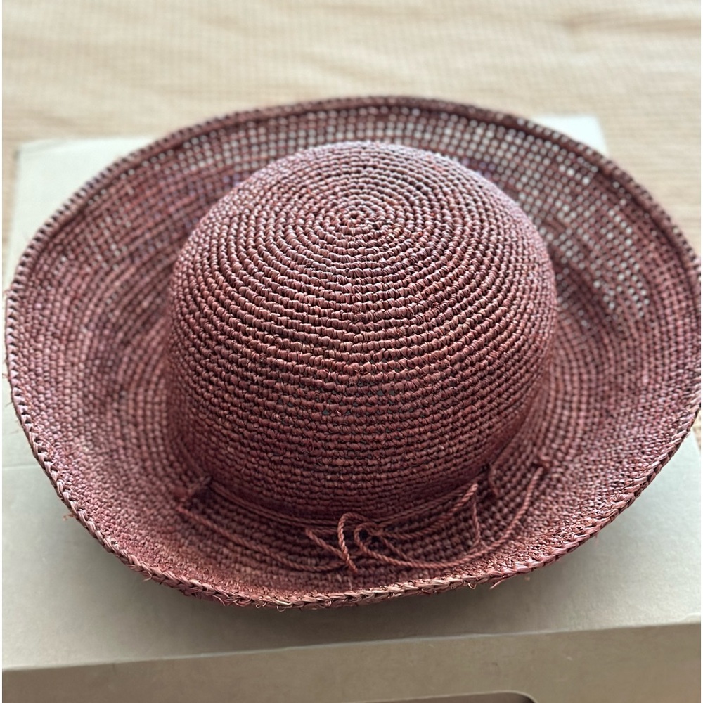Helen Kaminski hat